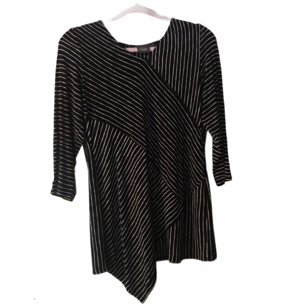 Travelers by Chicos Size 1